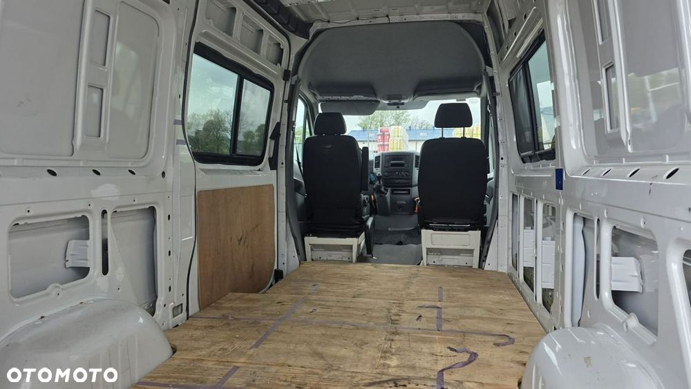 Volkswagen Crafter - 17