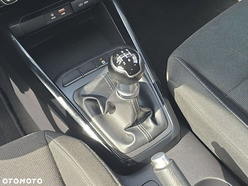 Kia Rio - 15