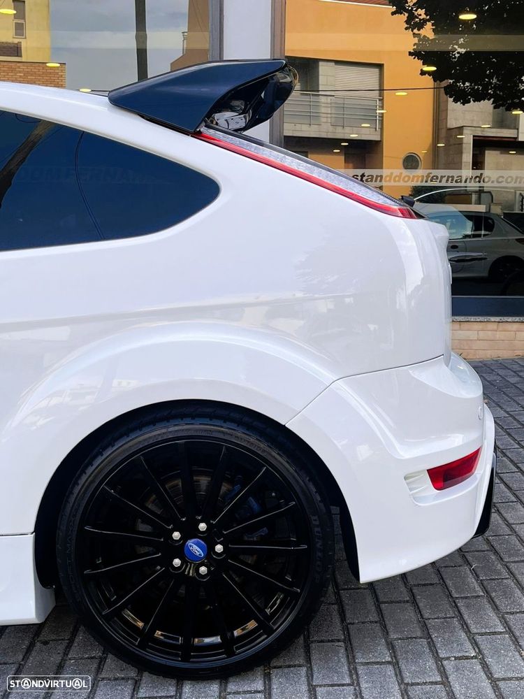 Ford Focus 2.5 T RS - 23