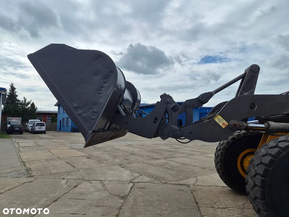 Volvo L 110 E spr z Niemiec tylko 6815 mtg !!! - 29
