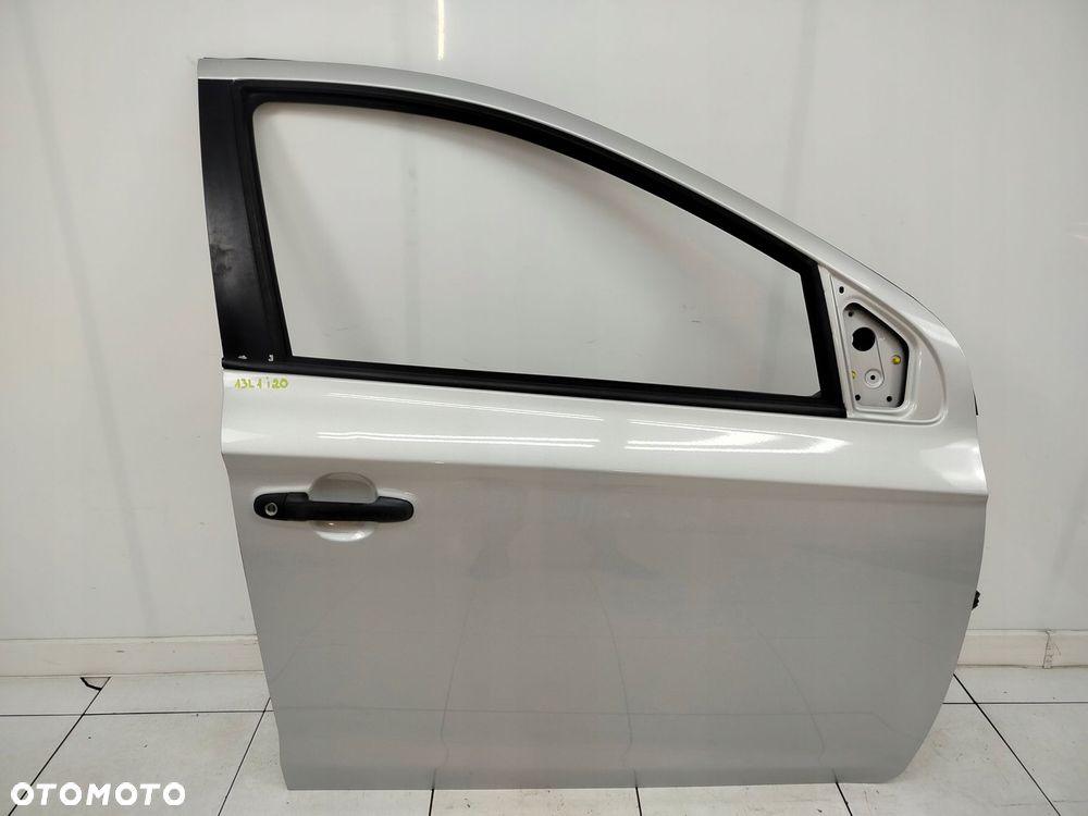hyundai i20 i 08r- drzwi prawe przednie prawy przód rys - 1