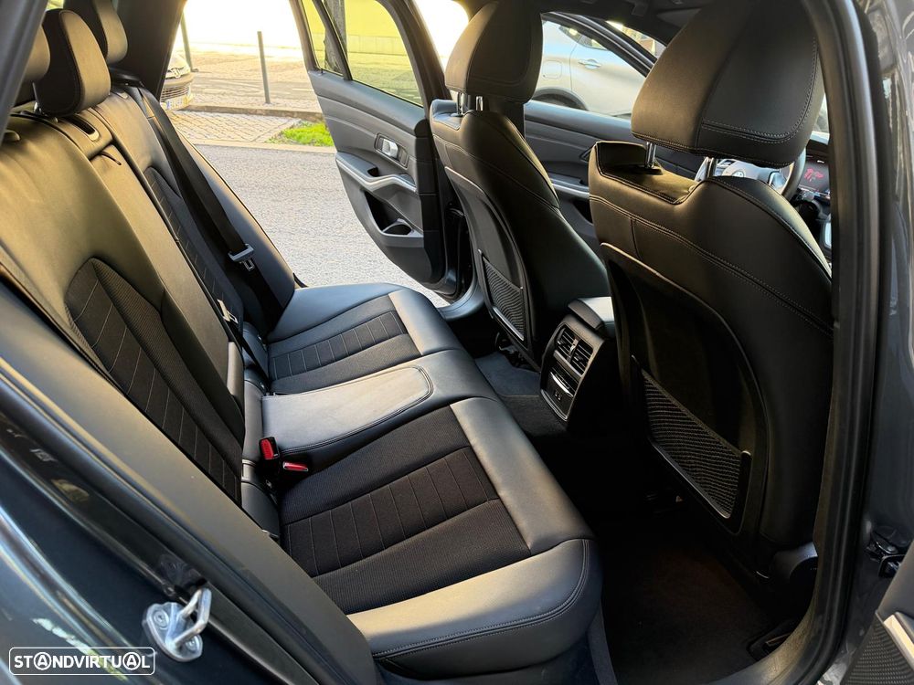 BMW 320 e Line Luxury Auto - 28