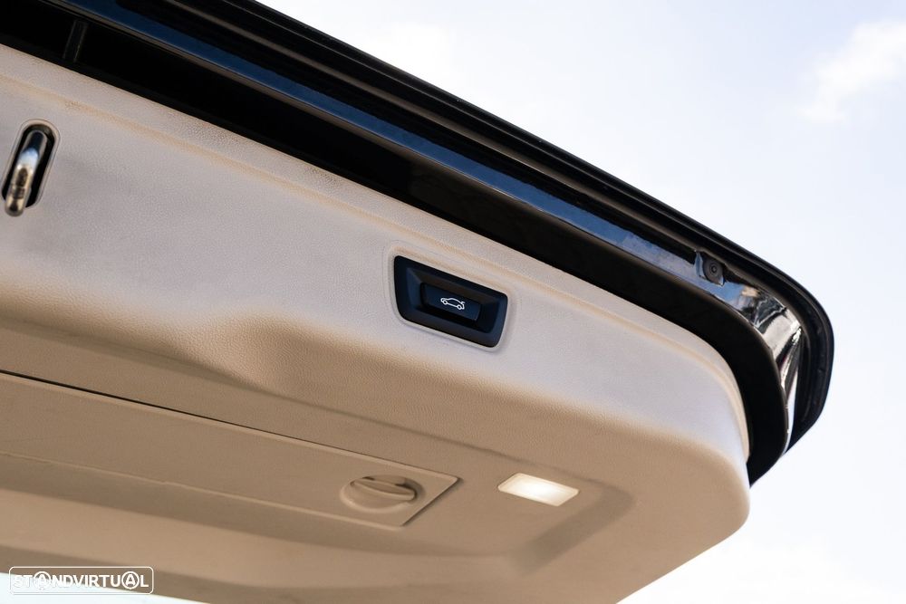BMW 320 e Auto - 11