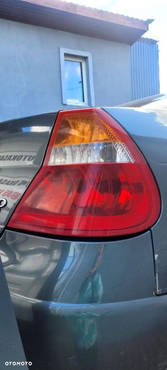 LAMPA PRAWA TYLNA CHRYSLER MODEL 300M 2002 - 2