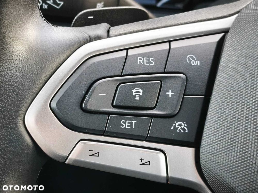 Volkswagen Polo 1.0 TSI R-Line DSG - 23