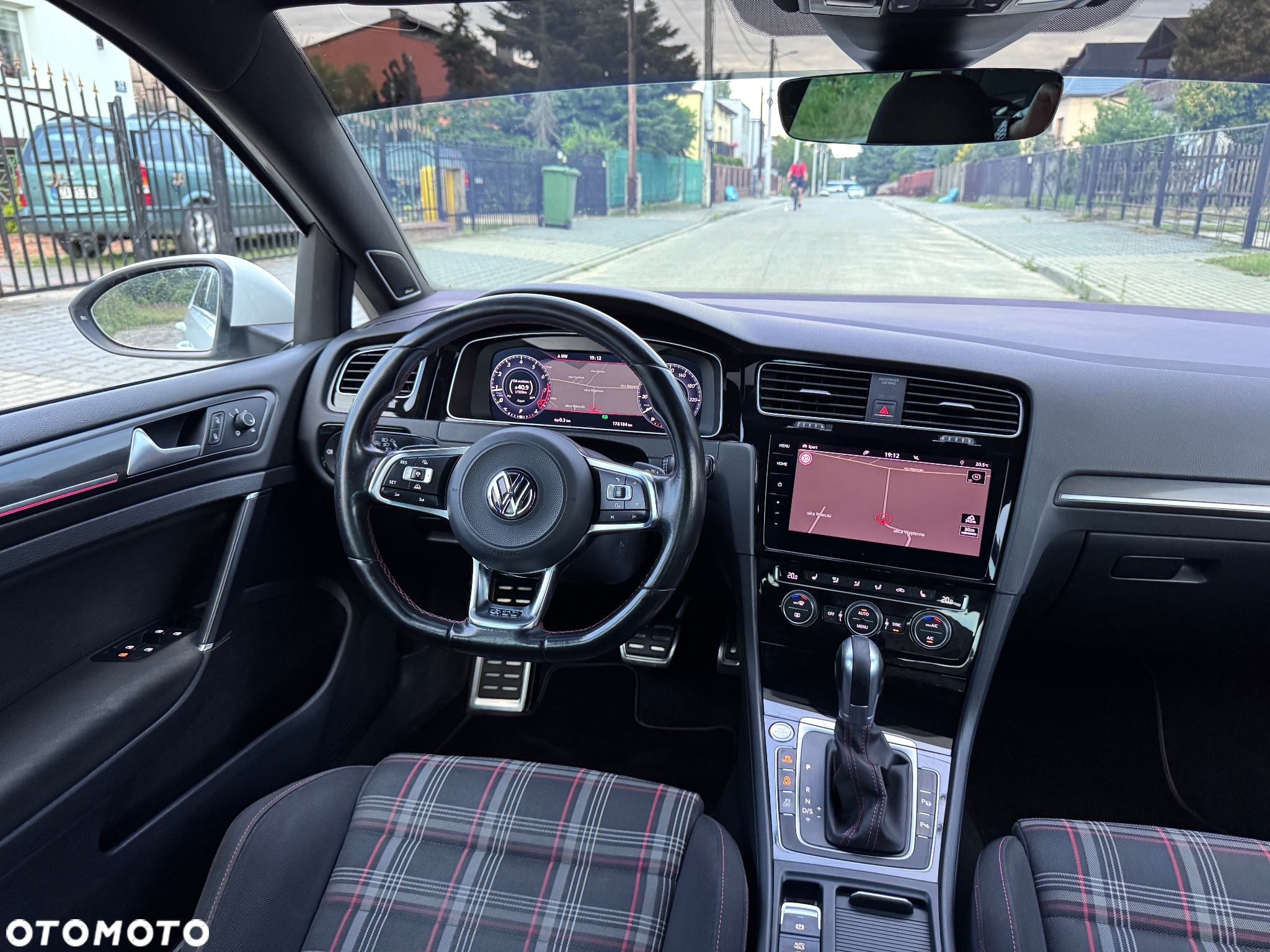 Volkswagen Golf VII 2.0 TSI GTI TCR DSG - 11