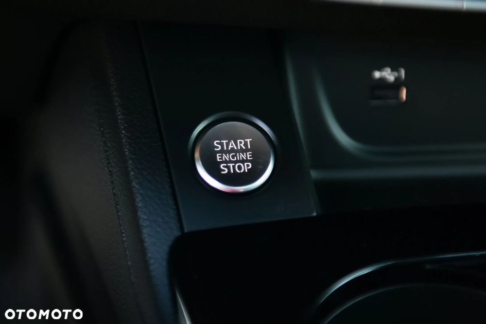 Audi A4 Avant 40 TDI quattro S tronic S line - 30