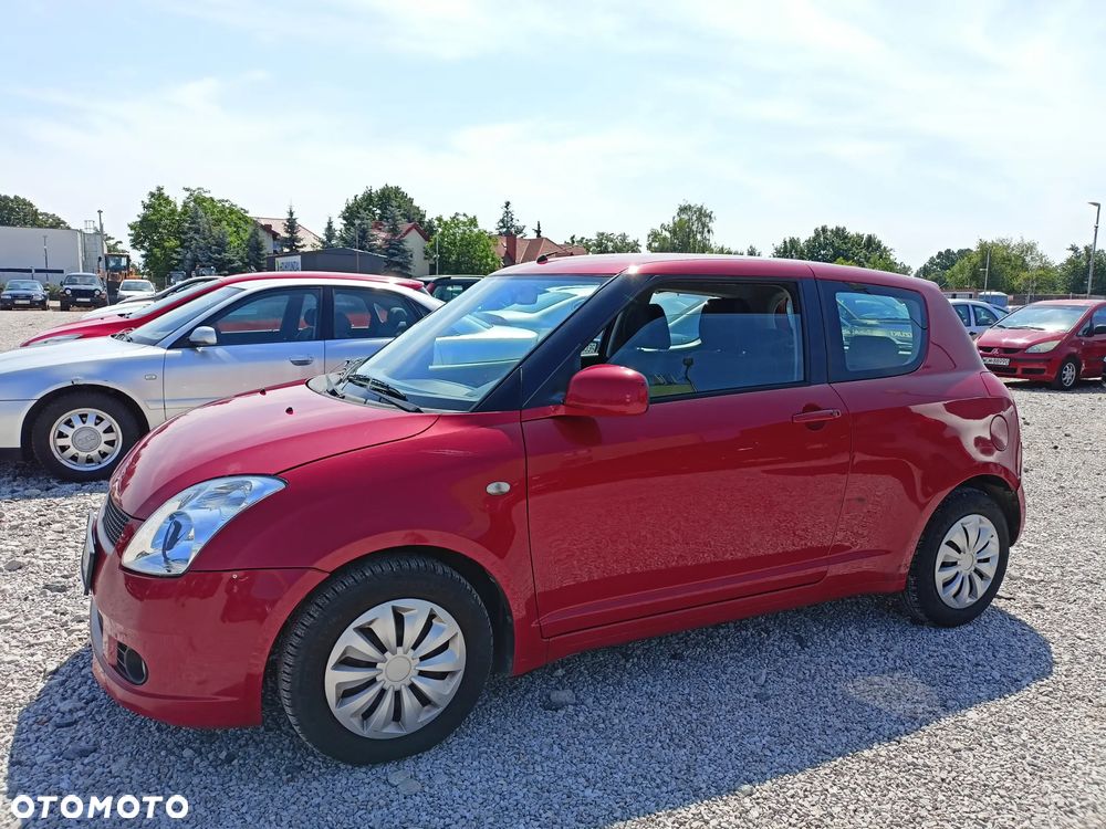 Suzuki Swift - 1