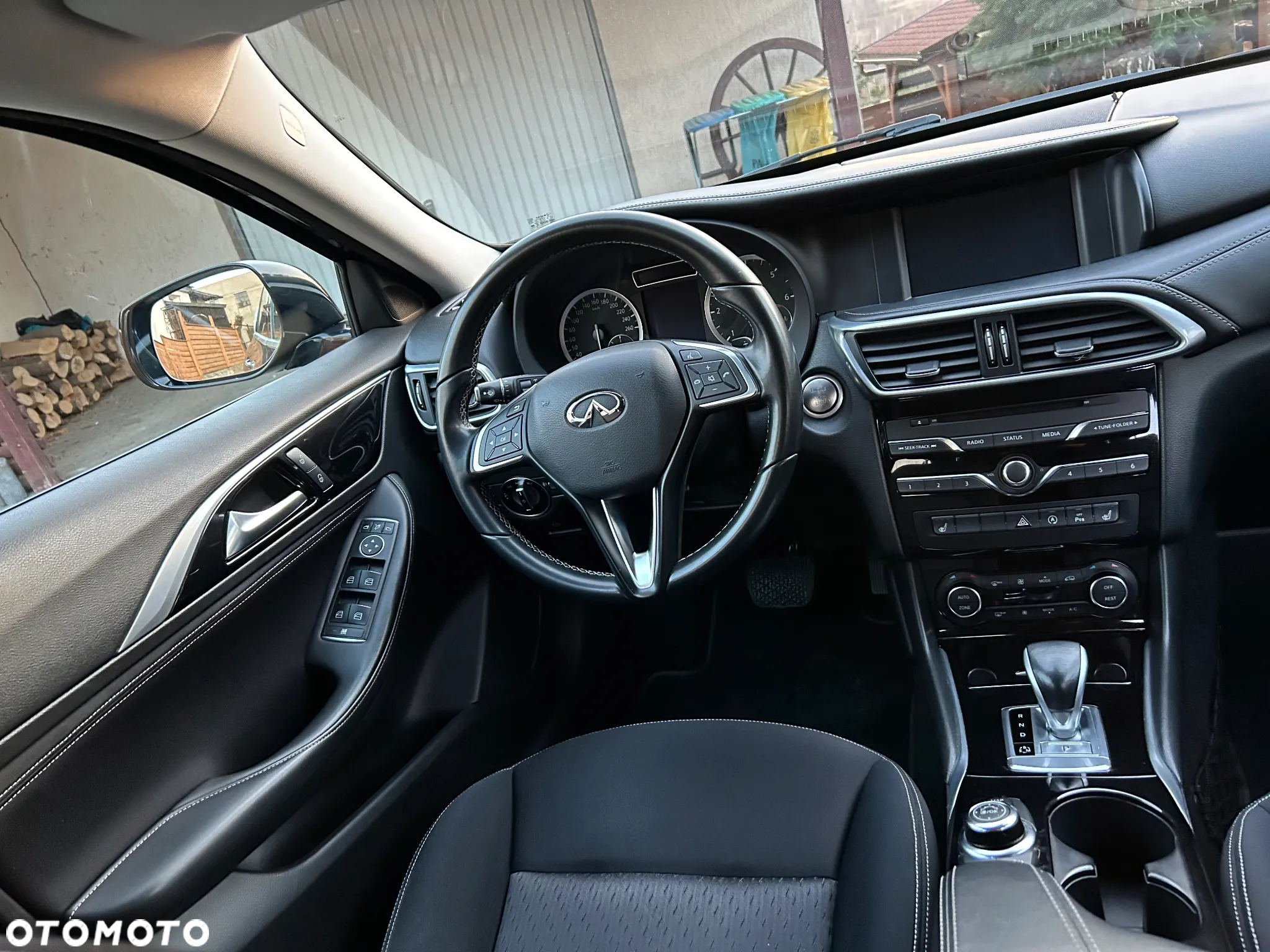 Infiniti Q30 2.2d 7DCT - 10