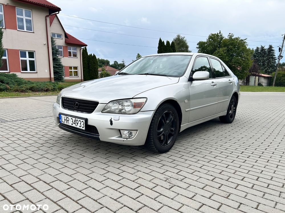 Lexus IS - 2