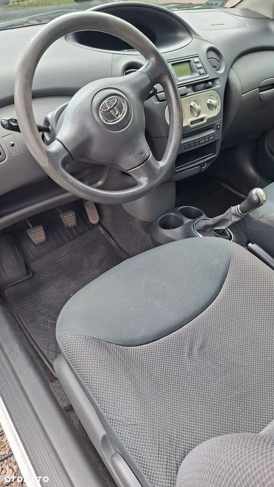Toyota Yaris 1.3 Luna - 10