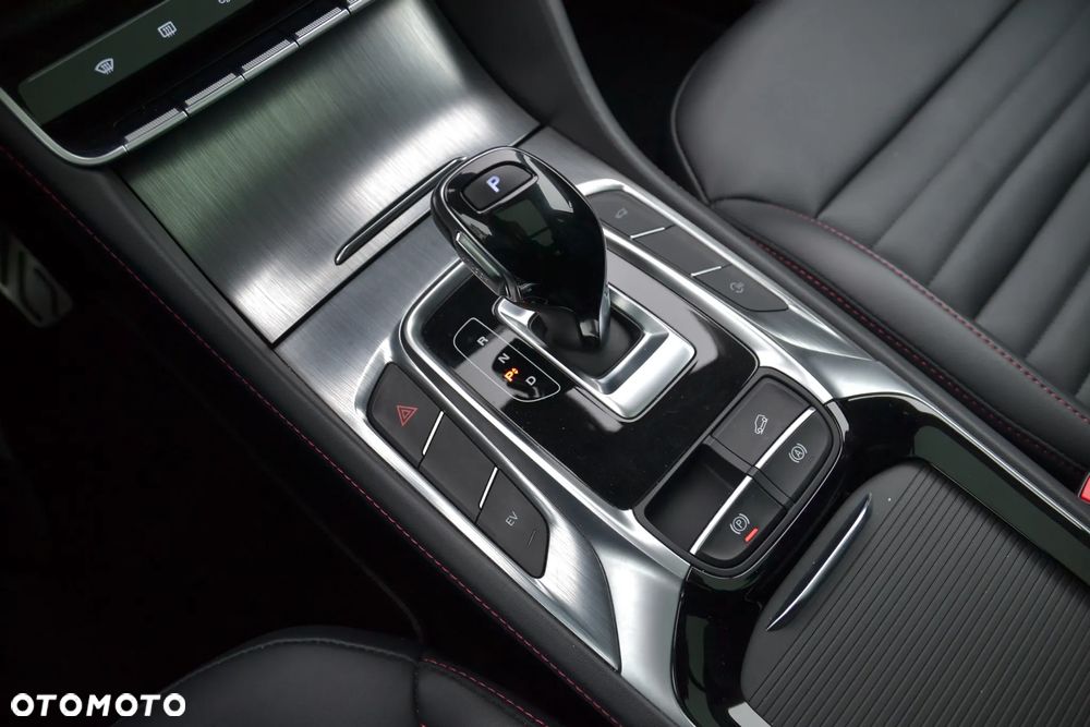 MG EHS Luxury - 27