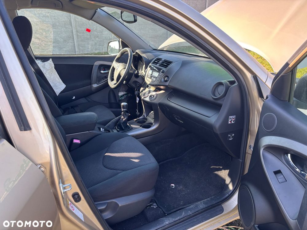 Toyota RAV4 2.2 D-4D 4x4 - 6