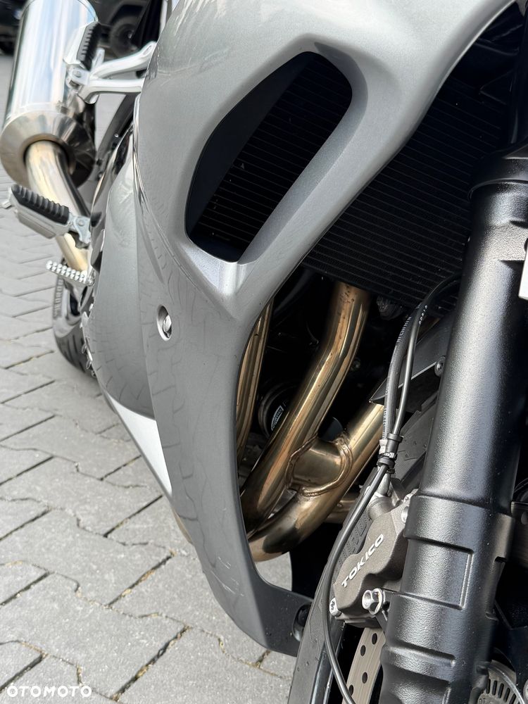 Suzuki GSX - 20