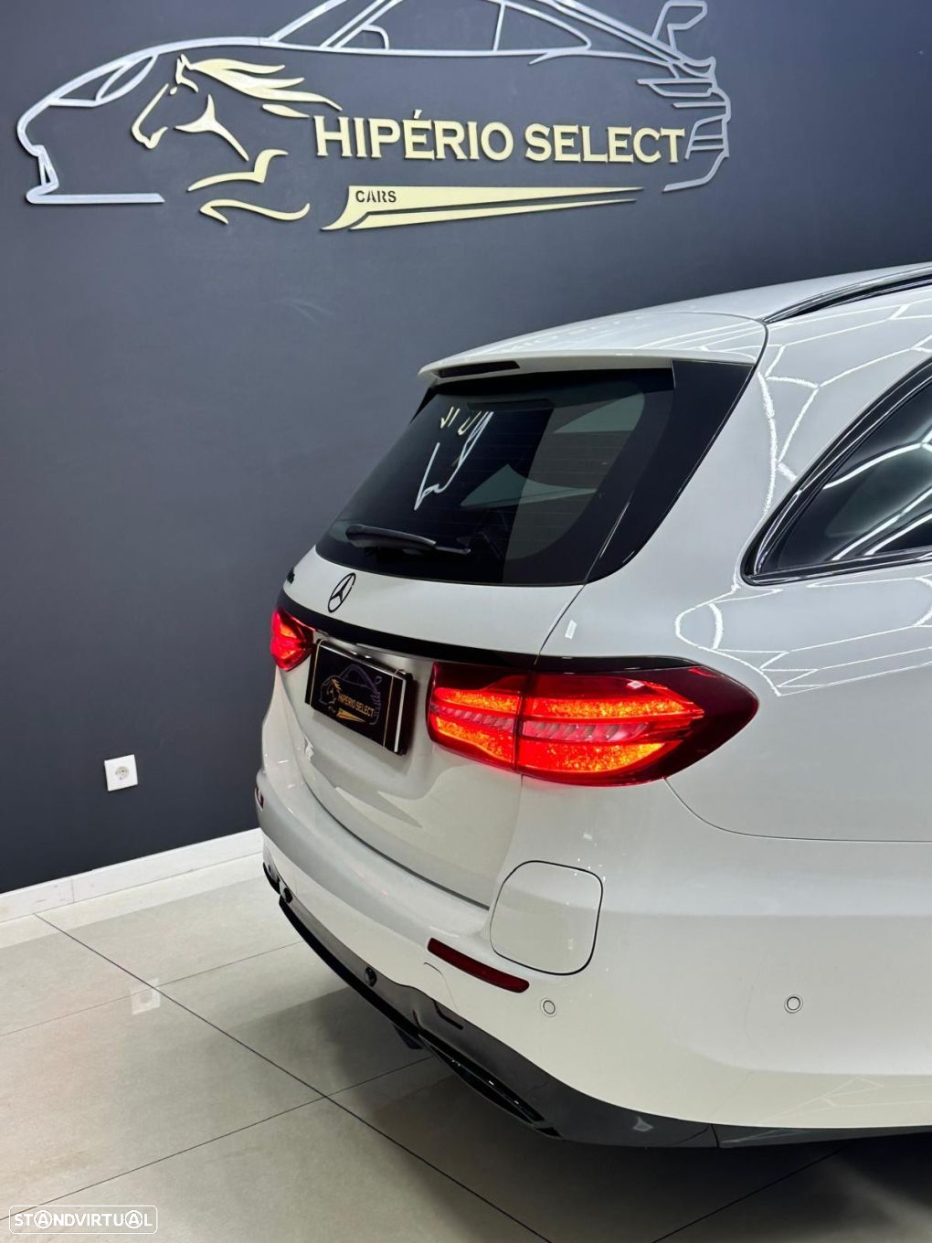 Mercedes-Benz E 300 de AMG Line - 4