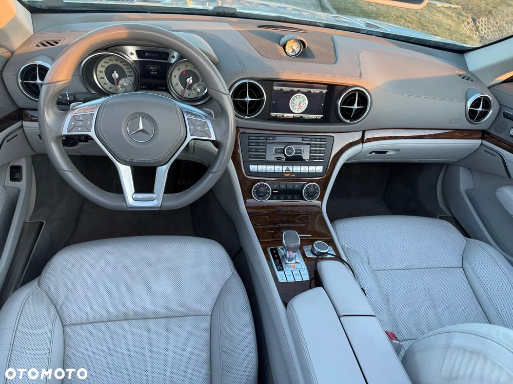 Mercedes-Benz SL 500 7G-TRONIC - 11