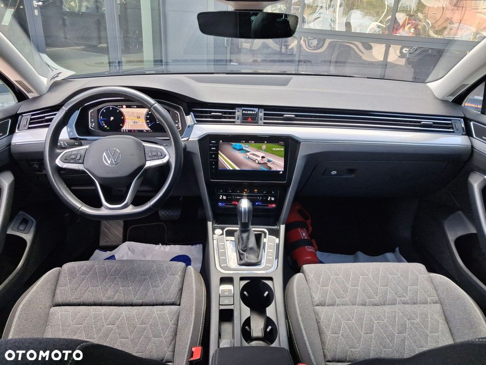 Volkswagen Passat 2.0 TDI SCR DSG Business - 16