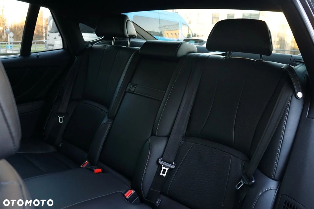 Lexus LS 500h Elegance AWD - 33