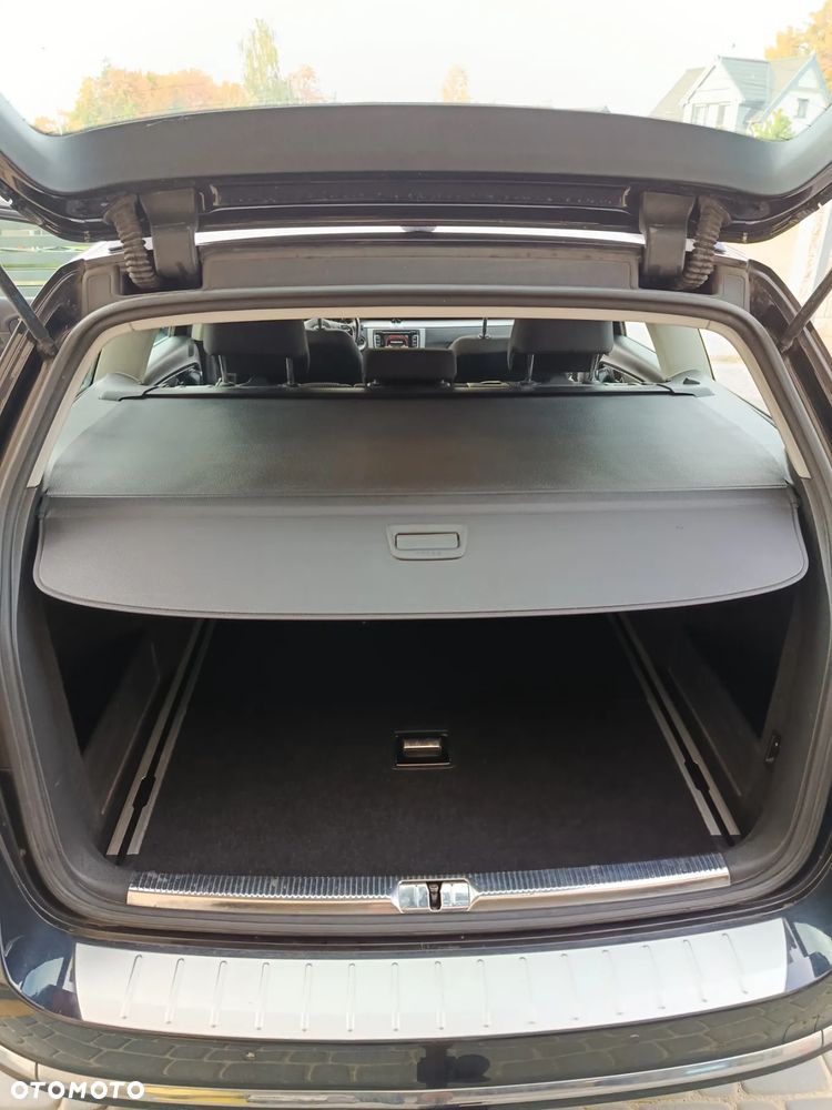 Volkswagen Passat Variant 2.0 TDI 4Motion BlueMotion Technol Comfortline - 29