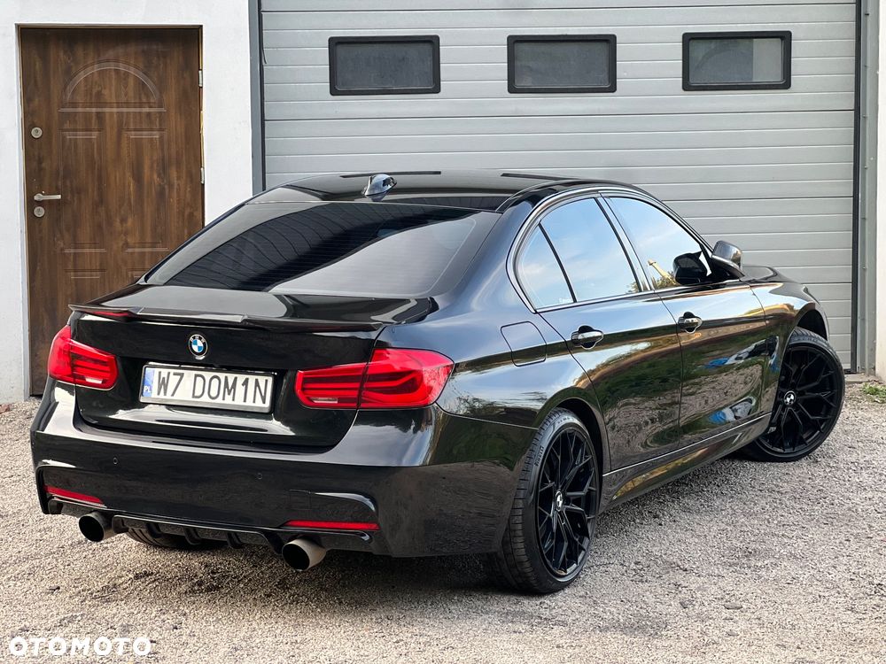 BMW Seria 3 330i xDrive Edition M Sport Shadow - 9
