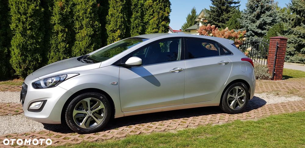 Hyundai i30 blue 1.4 YES Silver - 3