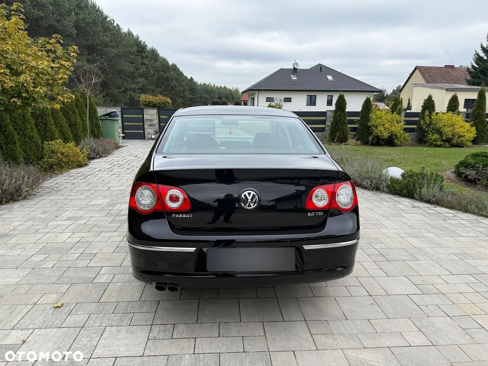 Volkswagen Passat 2.0 TDI Comfortline - 6