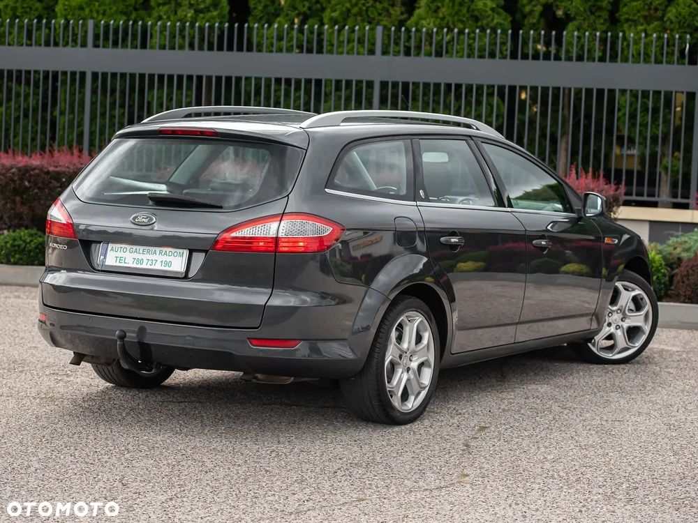 Ford Mondeo 2.3 Ghia - 13