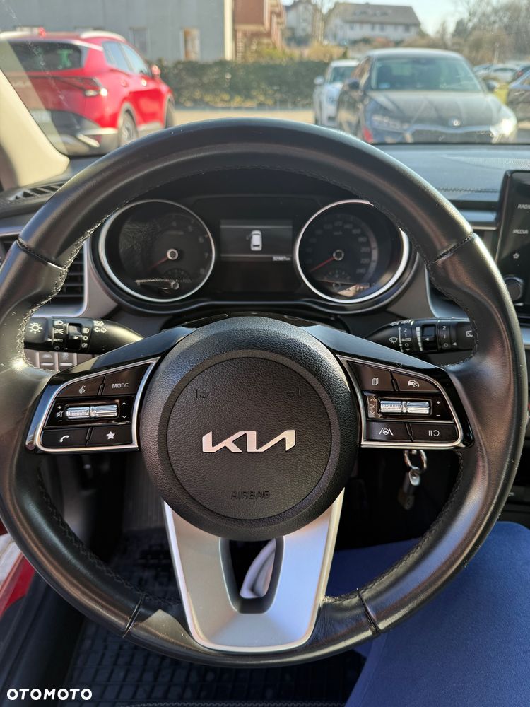 Kia Ceed 1.5 T-GDI M - 14