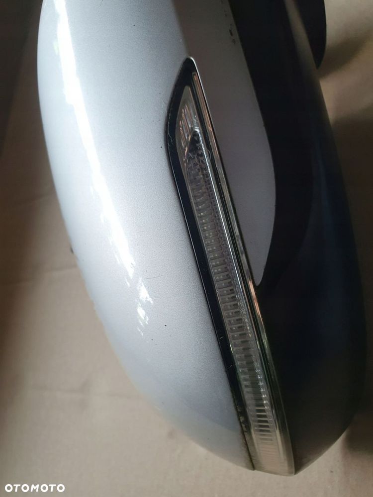 LUSTERKO PRAWE KIA STONIC 10 PIN ASYSTENT EUROPA 87620-H8050 - 2