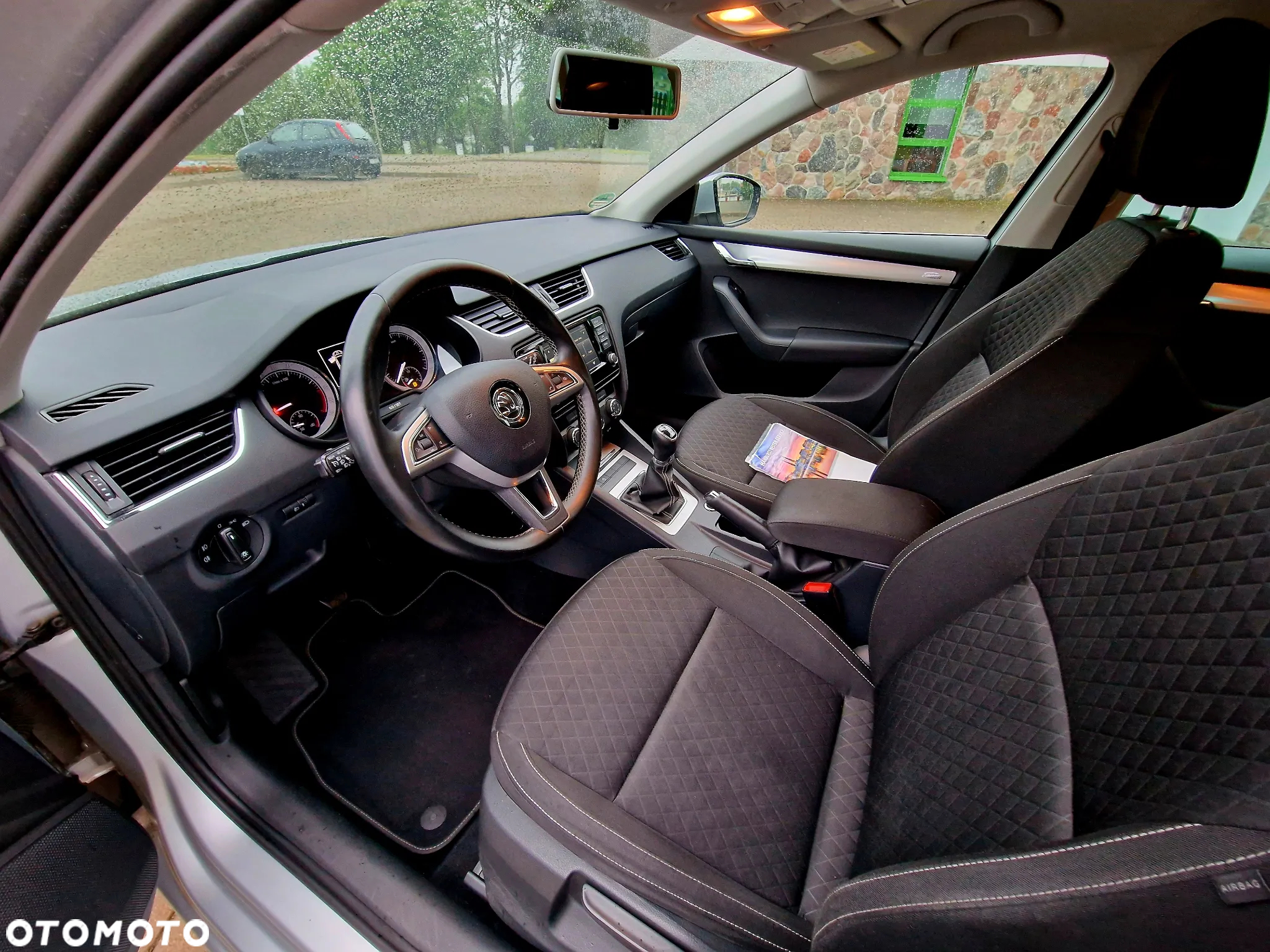 Skoda Octavia 1.6 TDI Edition - 9