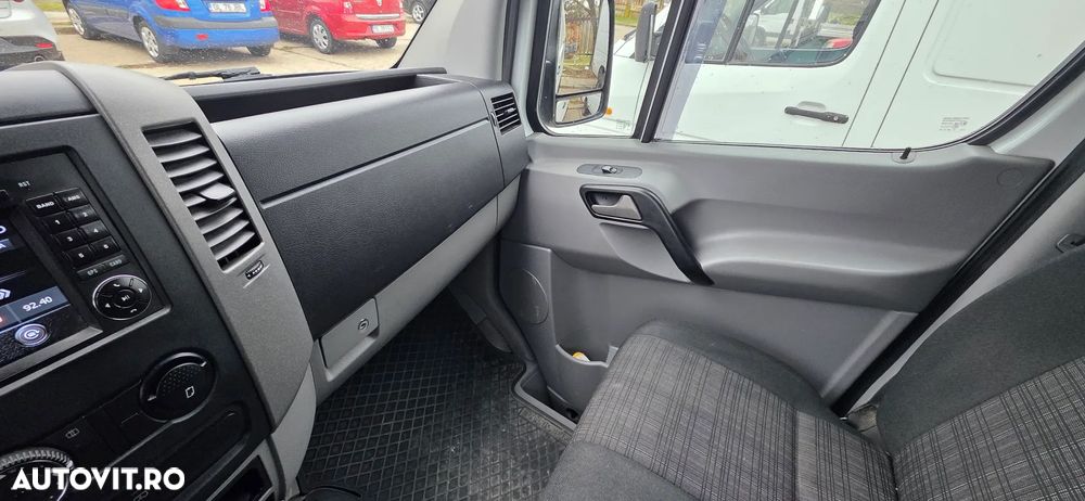 Mercedes-Benz Sprinter - 15