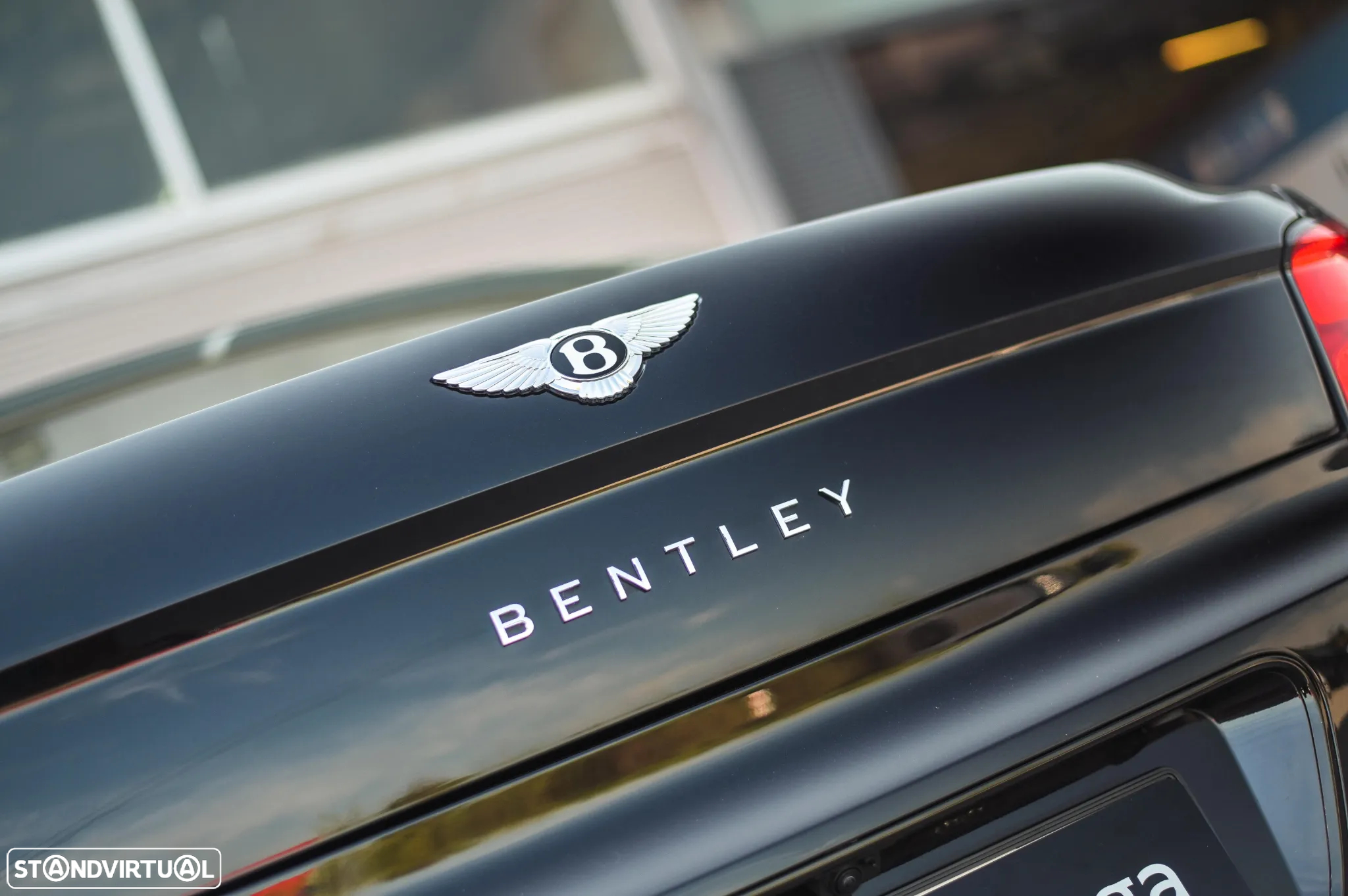 Bentley Flying Spur Hybrid - 14