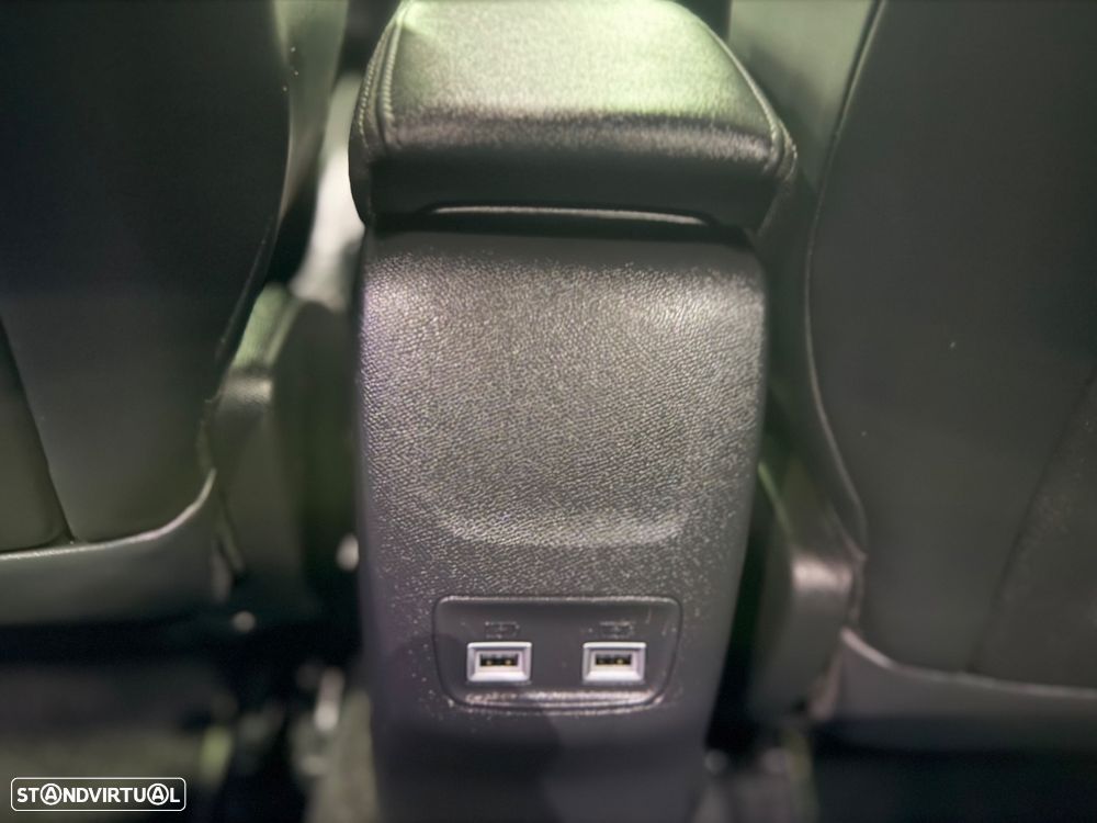 Peugeot 2008 PureTech 155 EAT8 GT Pack - 11