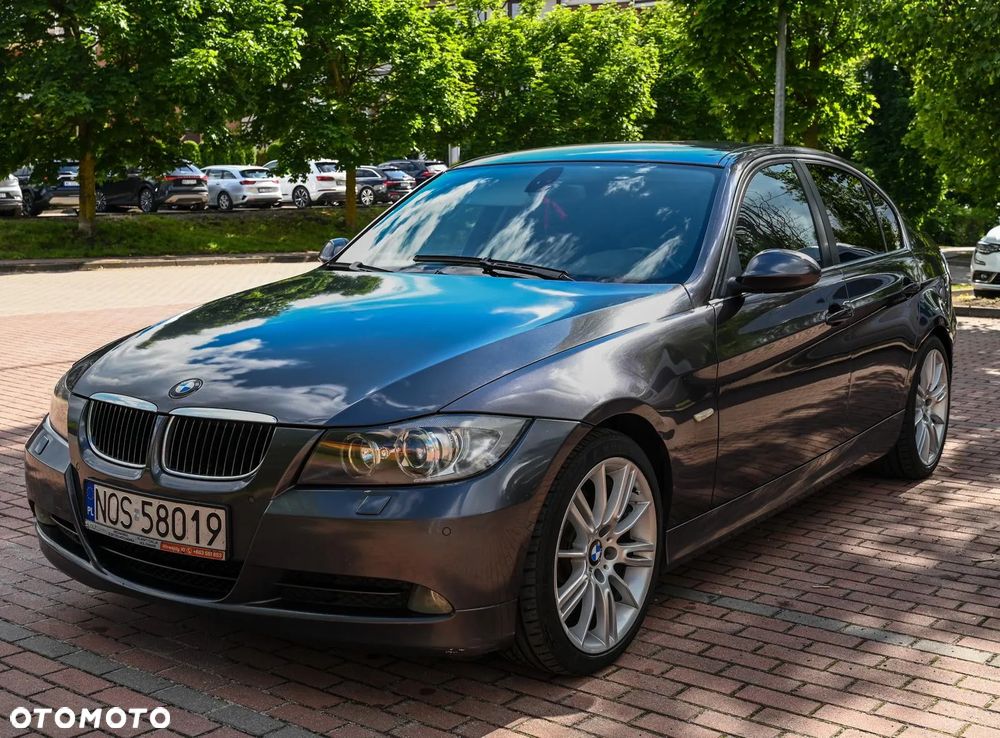 BMW Seria 3 330i - 1