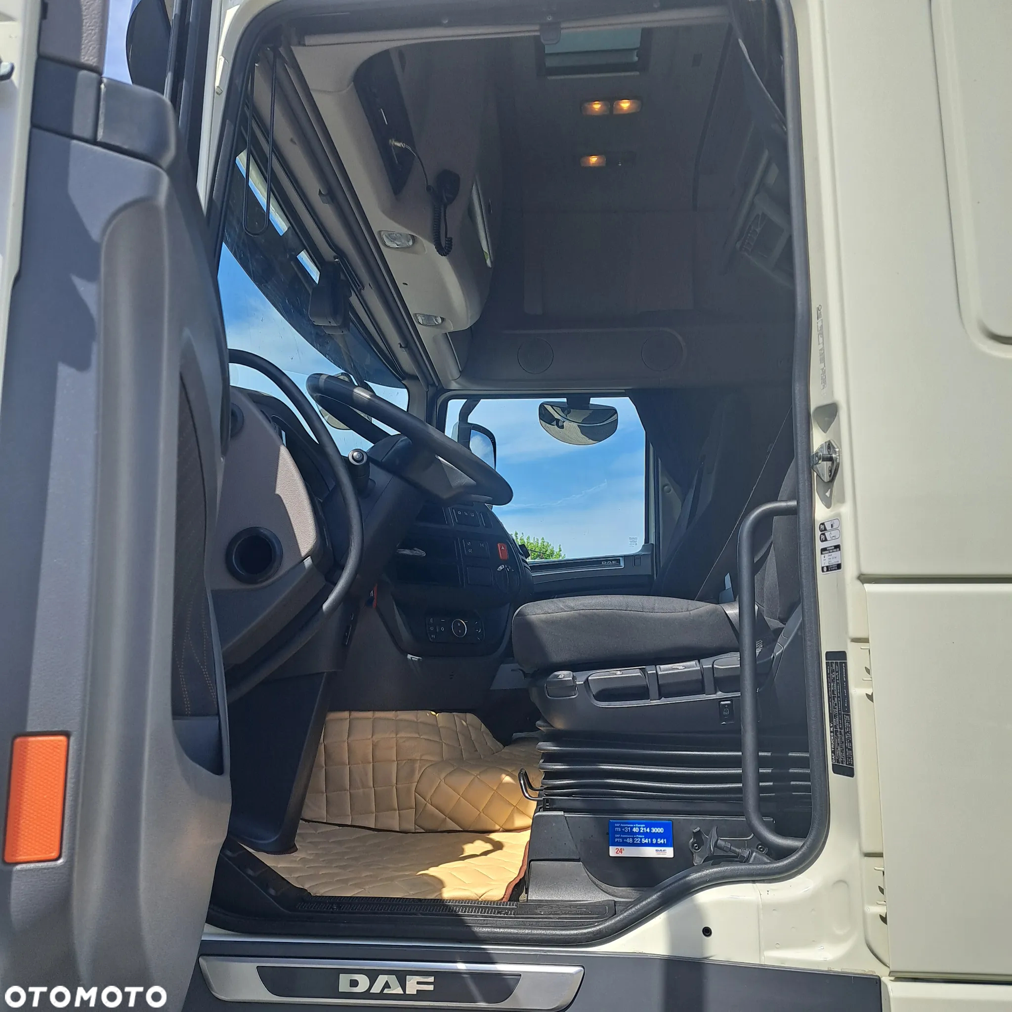 DAF XF - 10