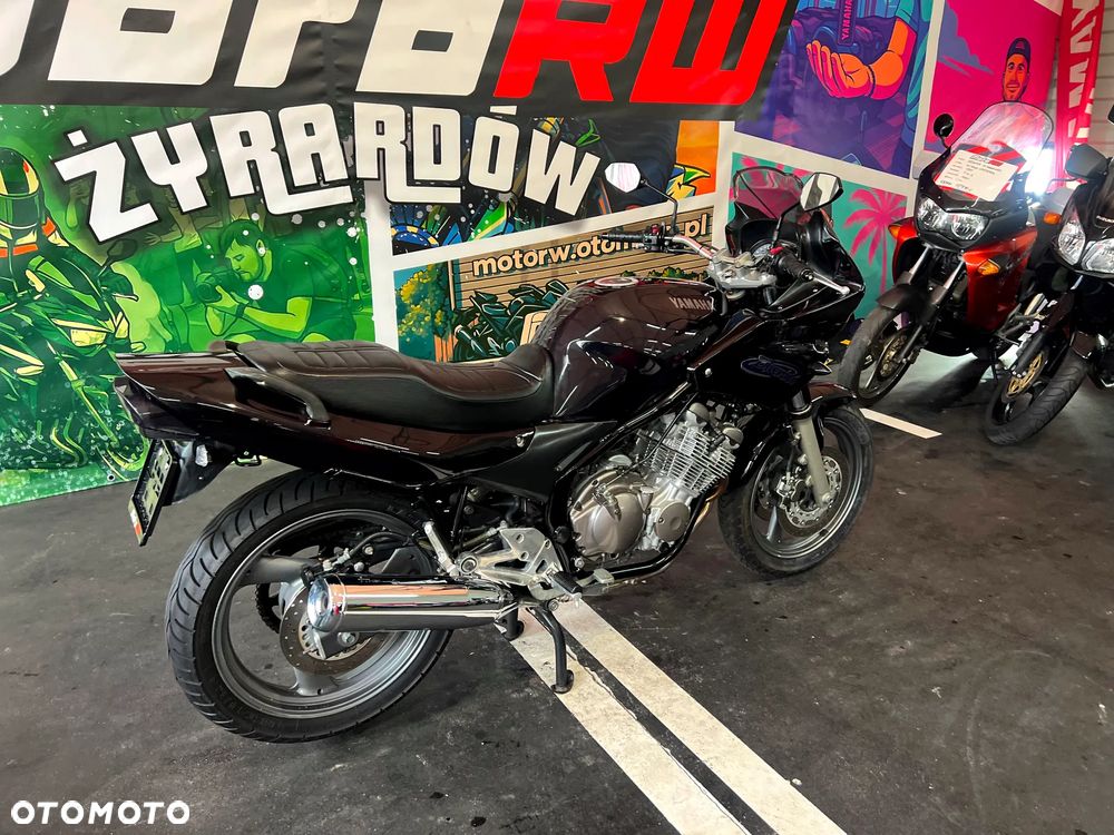 Yamaha XJ - 9