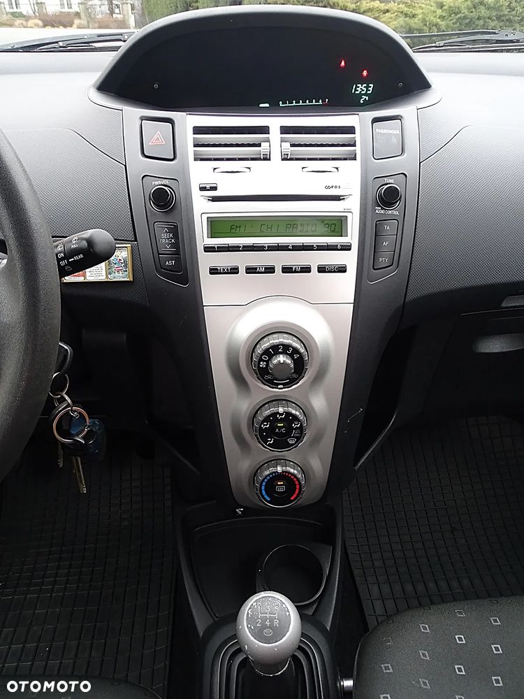 Toyota Yaris 1.3 Luna Premium - 20