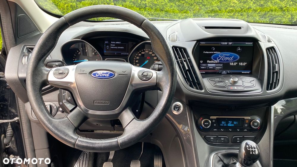 Ford Kuga 2.0 TDCi 2x4 Titanium - 20