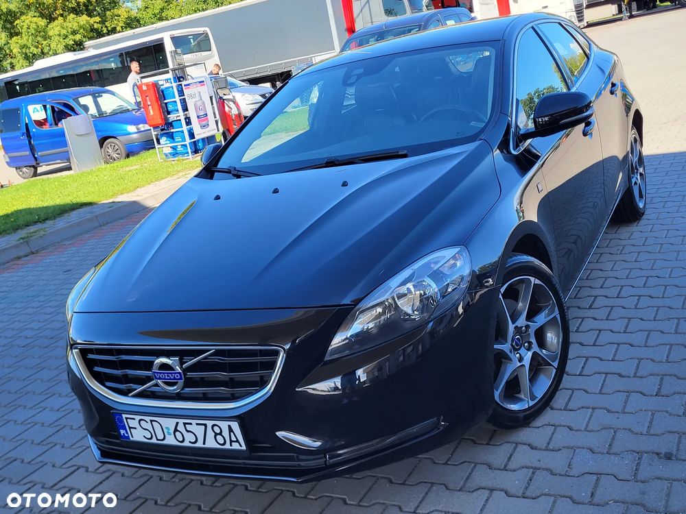 Volvo V40 D2 Drive-E Ocean Race - 1