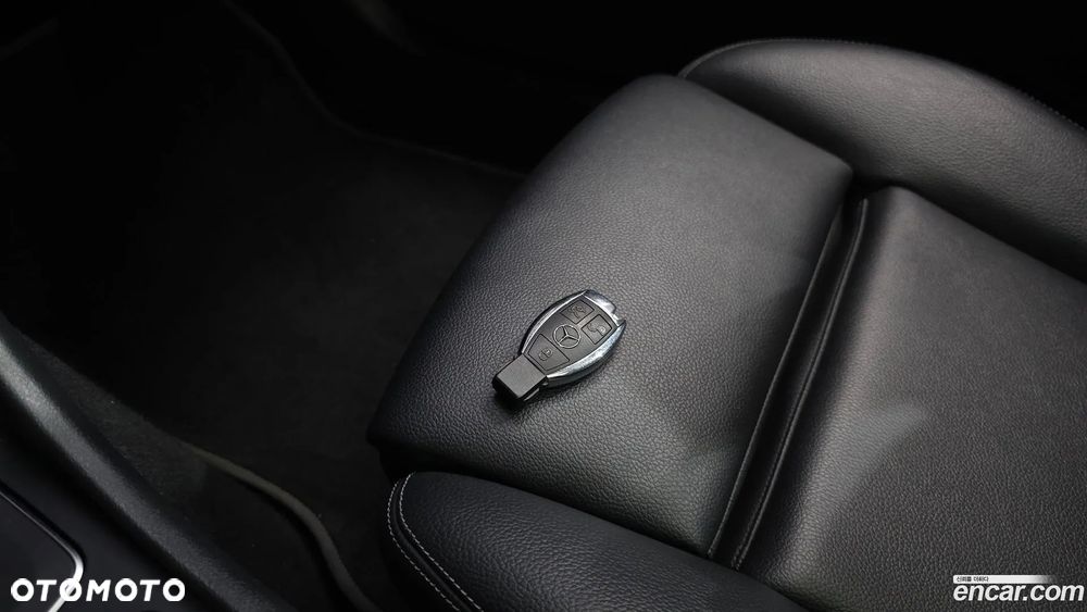 Mercedes-Benz GLA - 31
