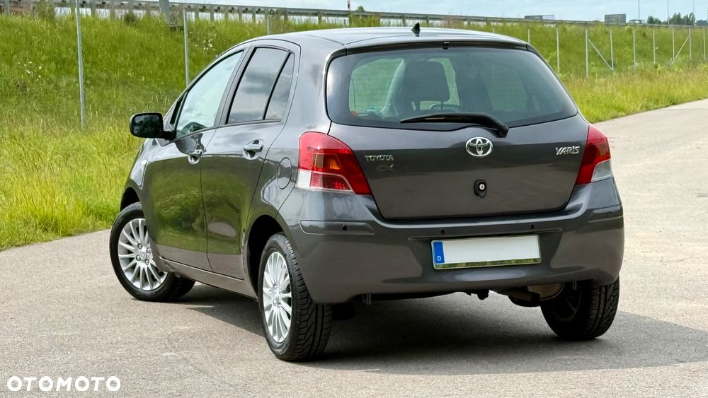 Toyota Yaris 1.33 Prestige - 13