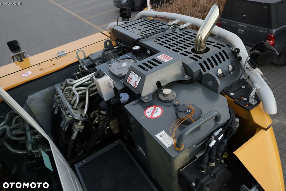 Liebherr A913 Compact Litronic - 33