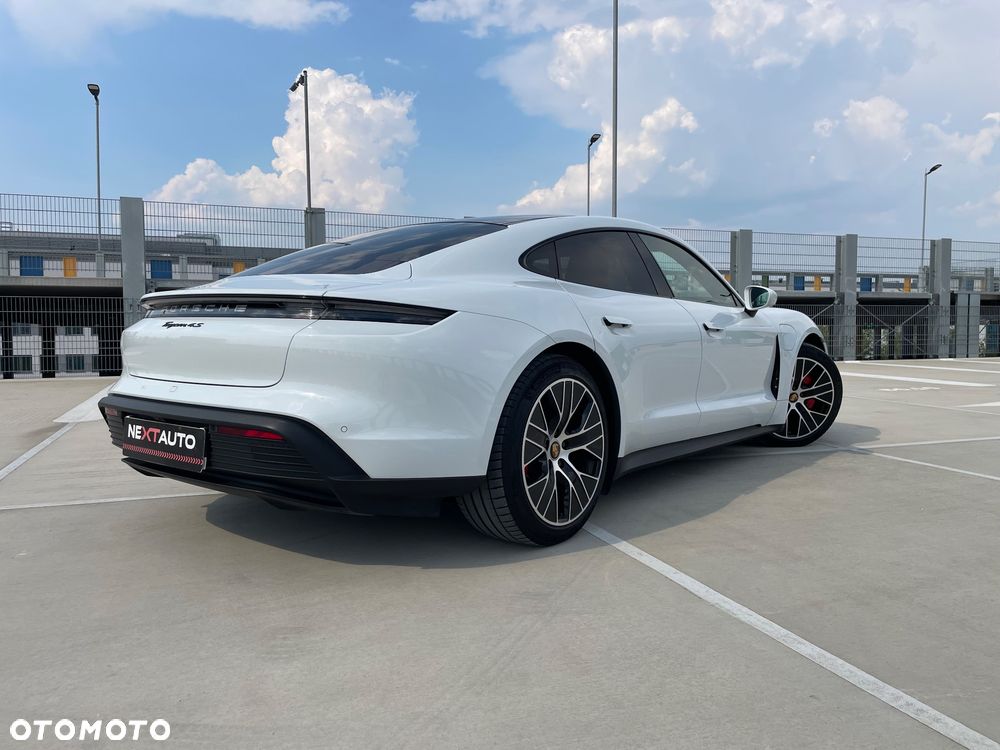 Porsche Taycan 4S Performance Plus - 11