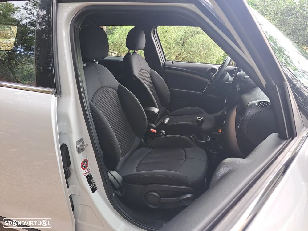 MINI Countryman Cooper D - 16