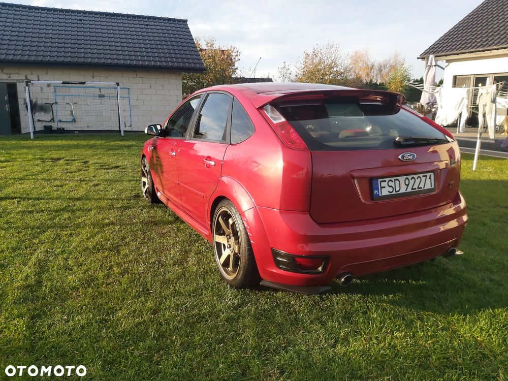 Ford Focus 2.5 ST - 17