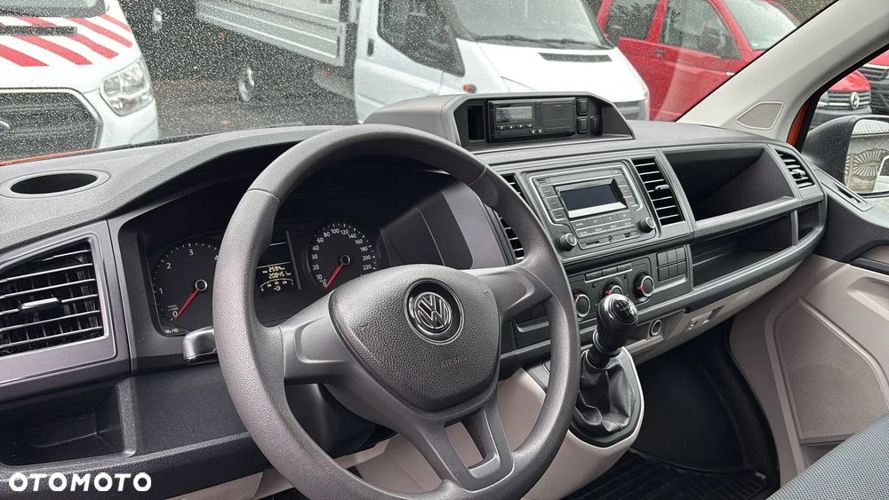 Volkswagen Transporter - 10