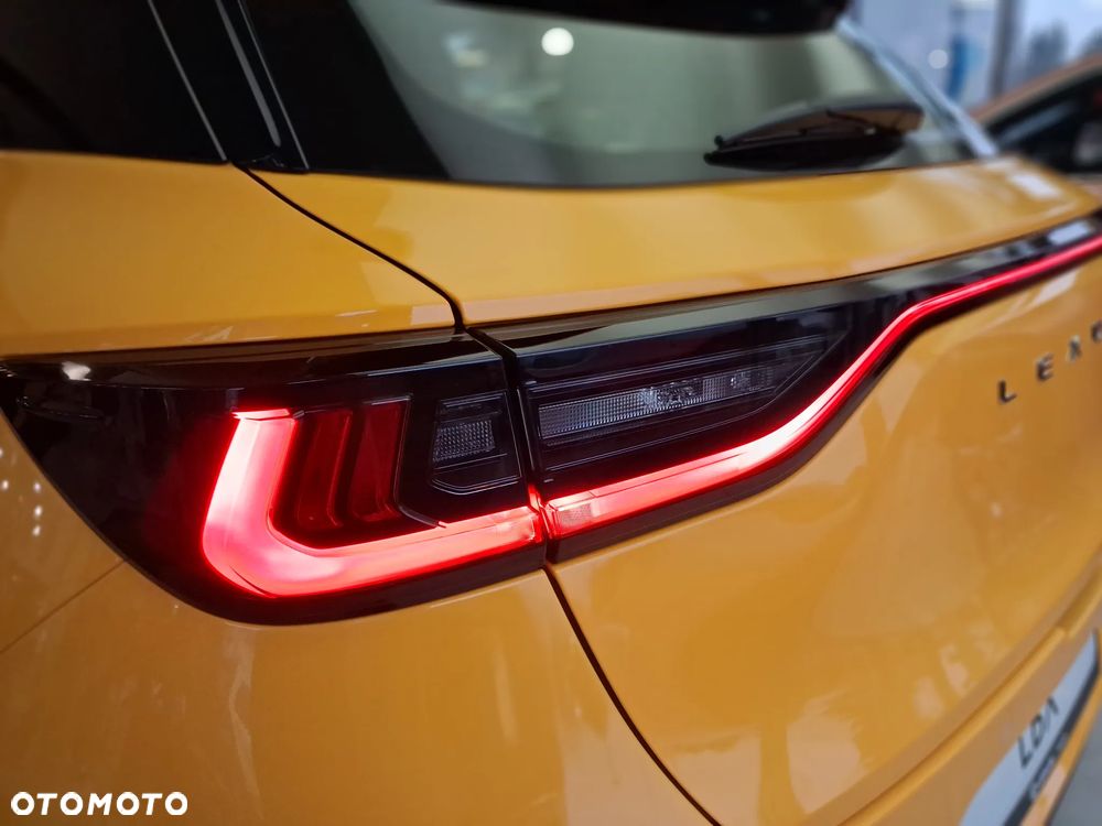 Lexus LBX 1.5 Hybrid - 10