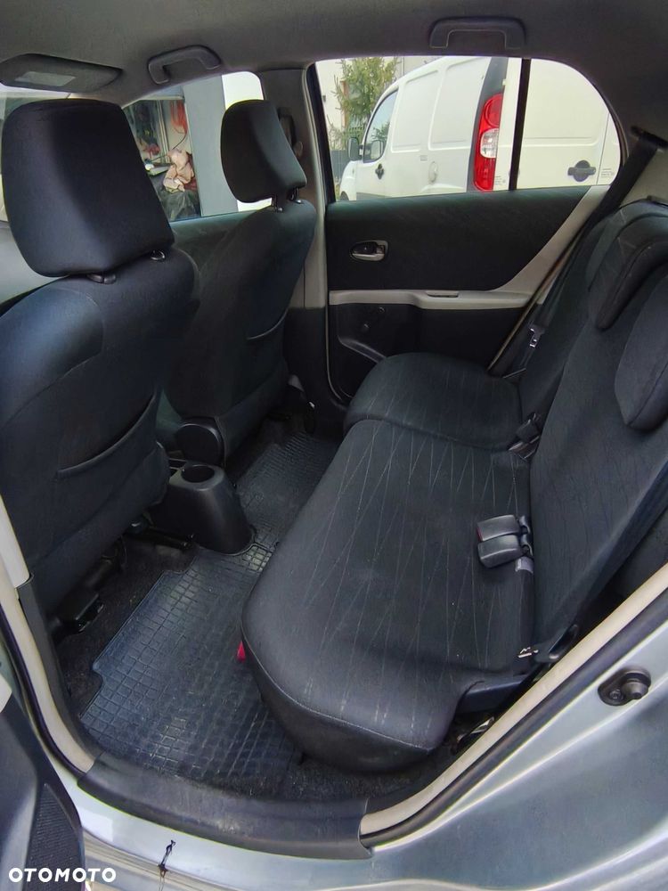 Toyota Yaris - 8