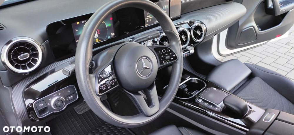 Mercedes-Benz Klasa A 180 d 8G-DCT Edition 2020 - 25