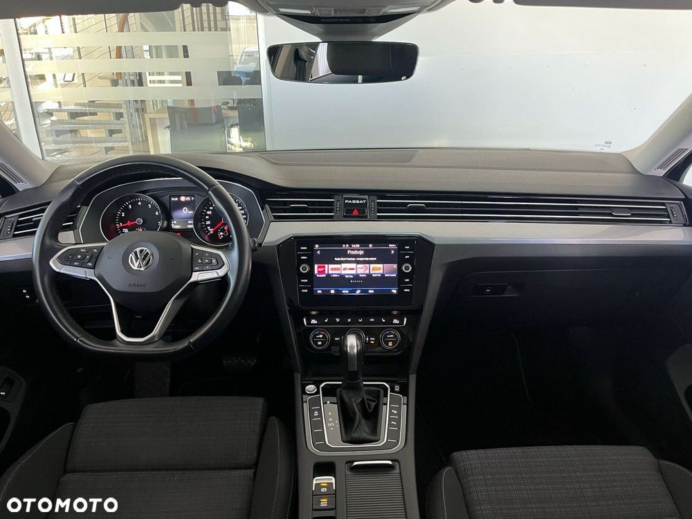 Volkswagen Passat Variant 2.0 TSI Business DSG - 23